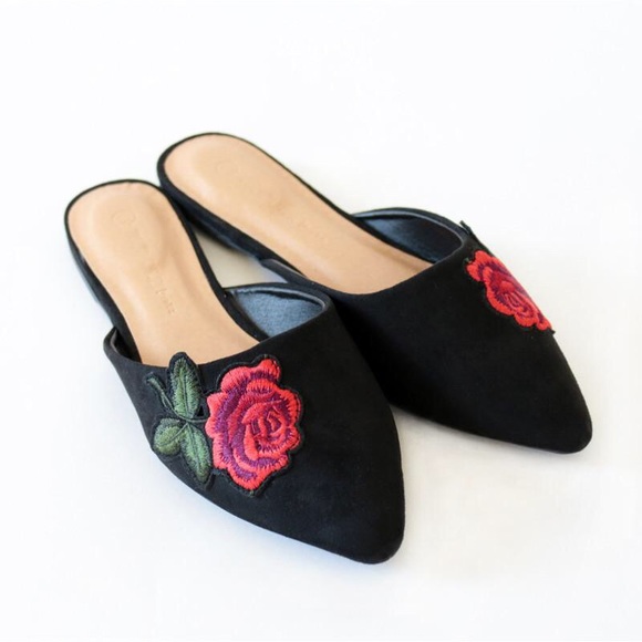 pippa-257 black suede flower patch mule slipper - Picture 3 of 6